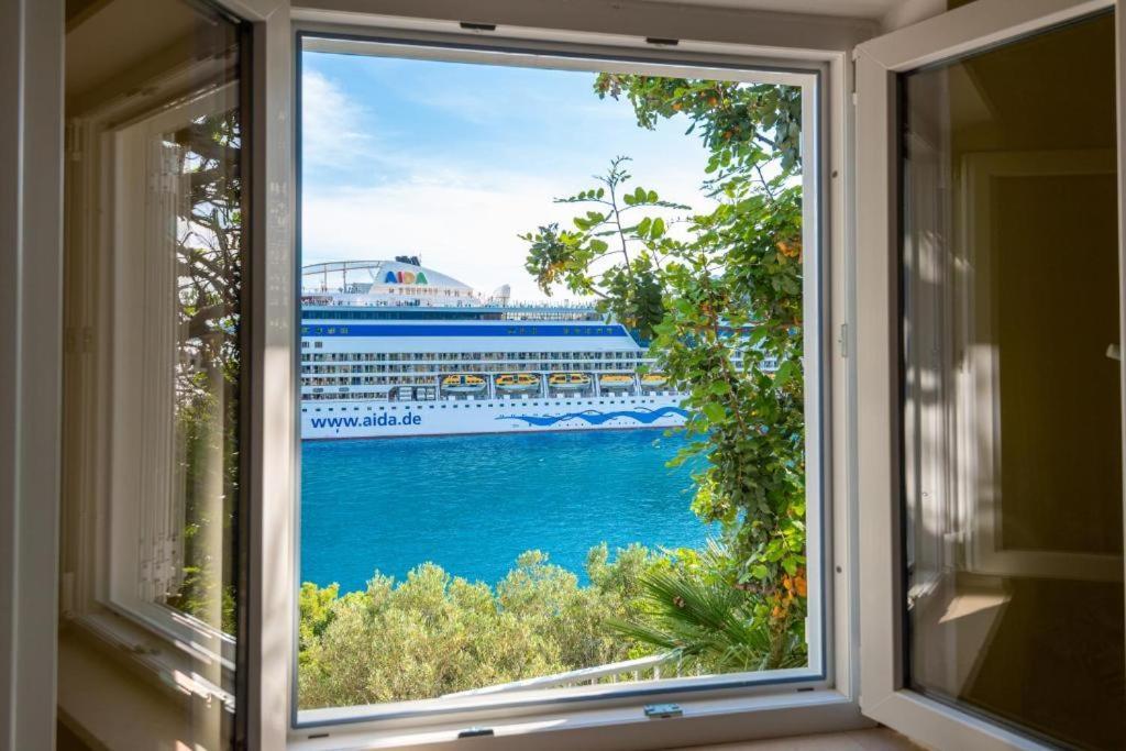 Diamond Sea - With Private Parking And A Big Terrace Over The Sea Holiday home *