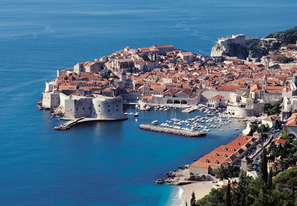 Diamond Sea - With Private Parking And A Big Terrace Over The Sea Holiday home Dubrovnik